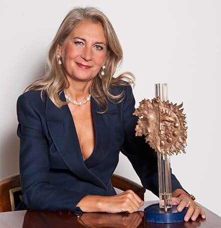 Celebrando la Excelencia del Vino Italiano con Patrizia Leonardi y QRfox.eu